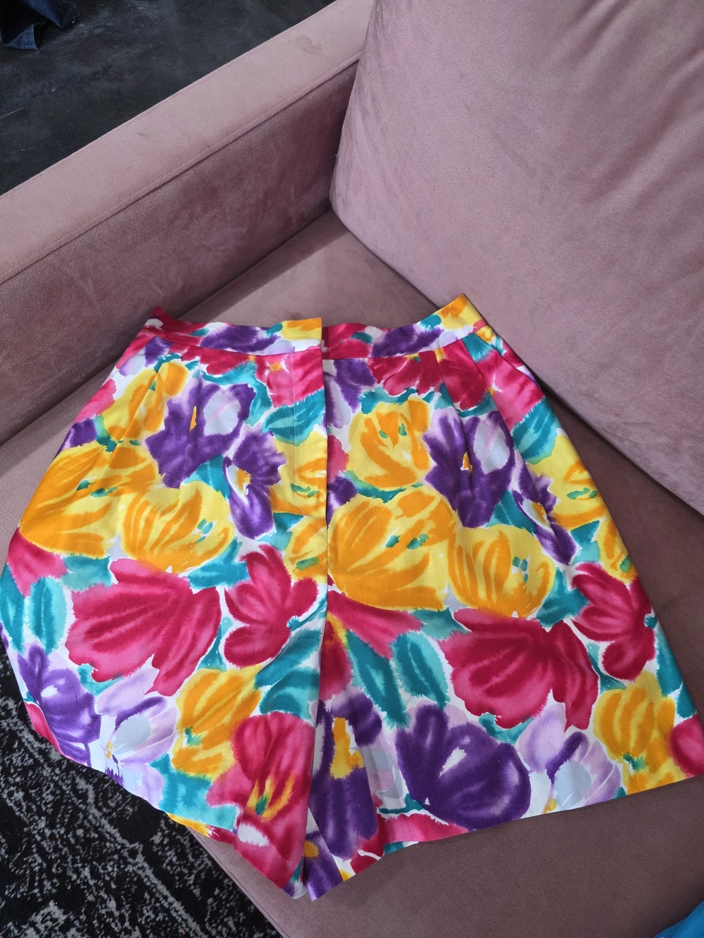 Vibrant Floral High-Waist Women’s Bermuda Shorts in Multicolor